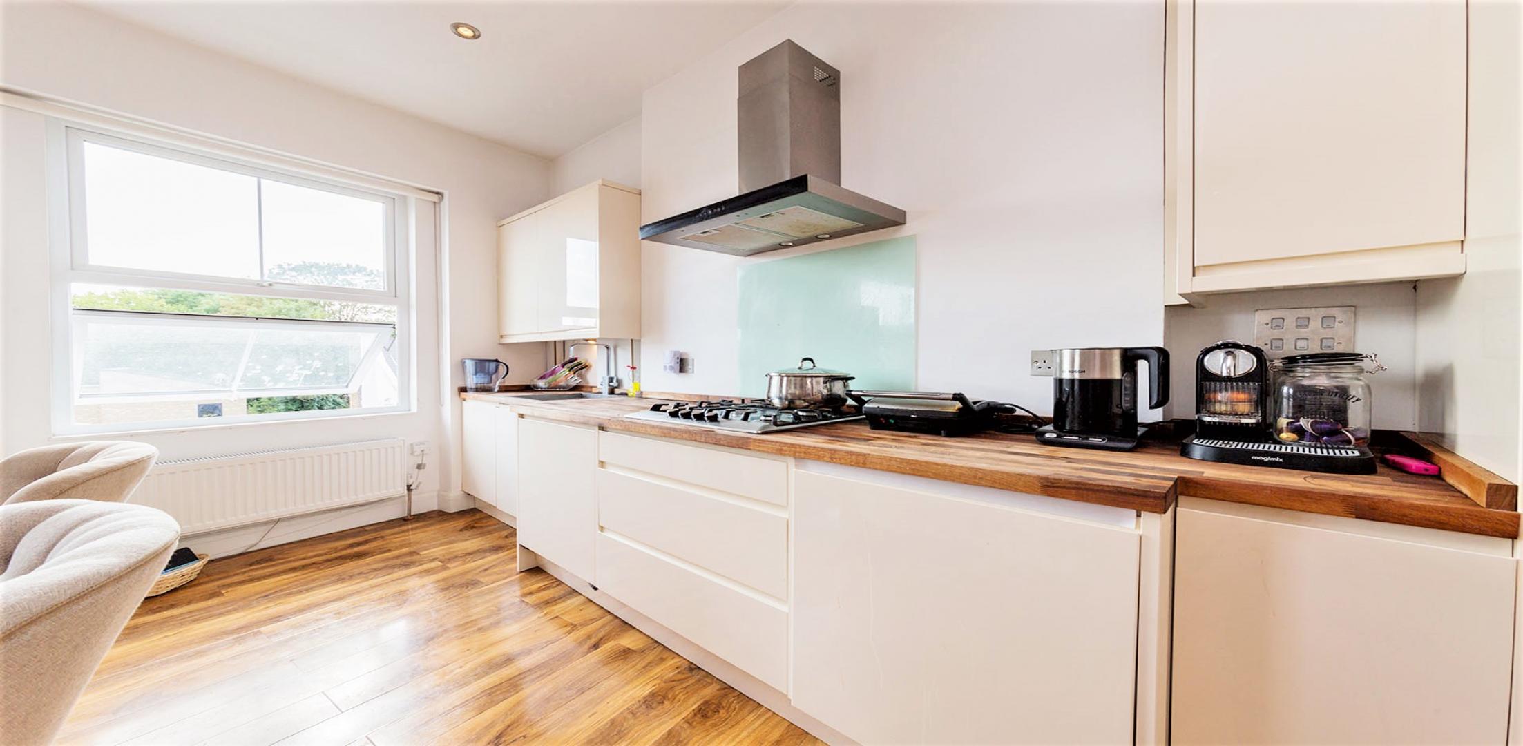 			2 Bedroom, 1 bath, 1 reception Apartment			 Kilburn High Road, KILBURN